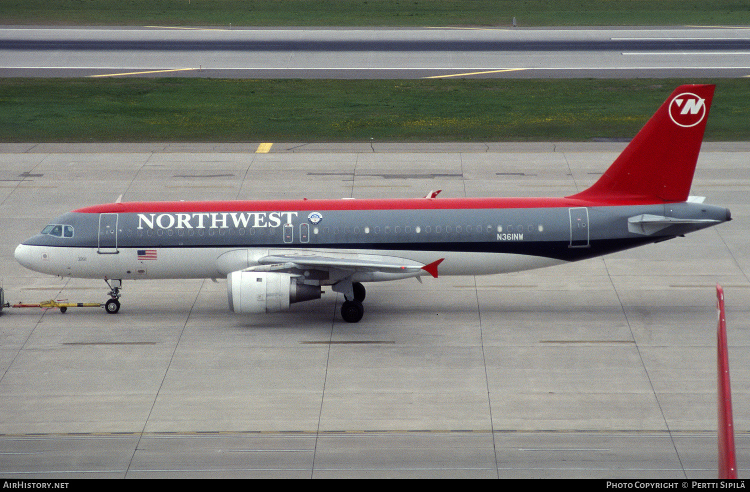 Aircraft Photo of N361NW | Airbus A320-212 | Northwest Airlines | AirHistory.net #184008