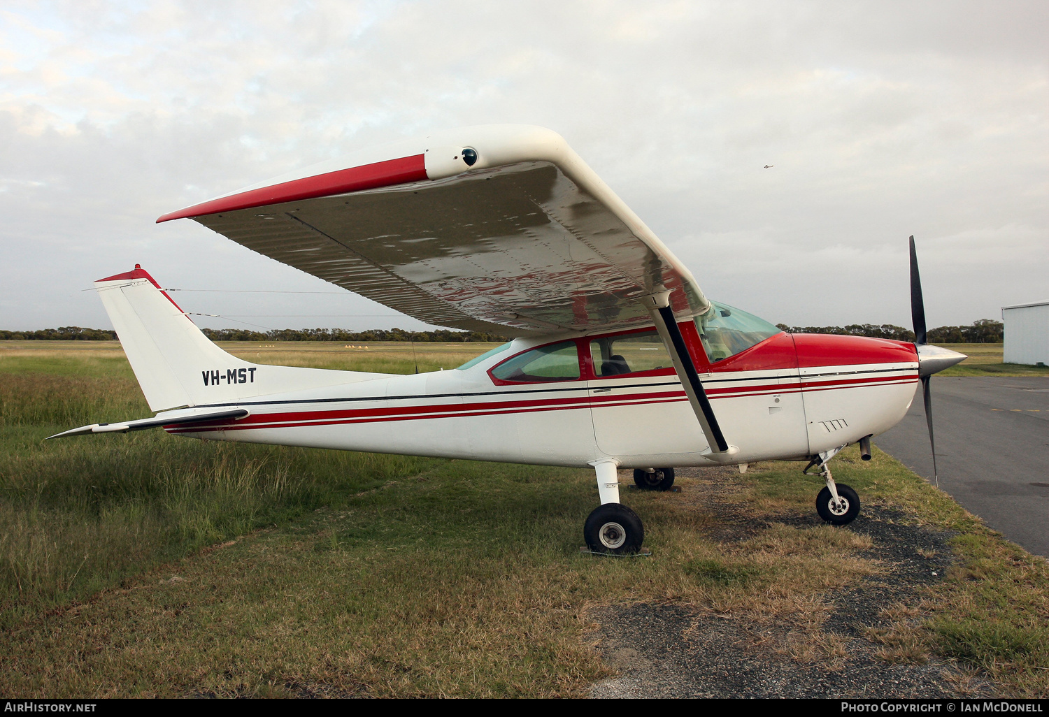 Aircraft Photo of VH-MST | Cessna 182P Skylane | AirHistory.net #184143
