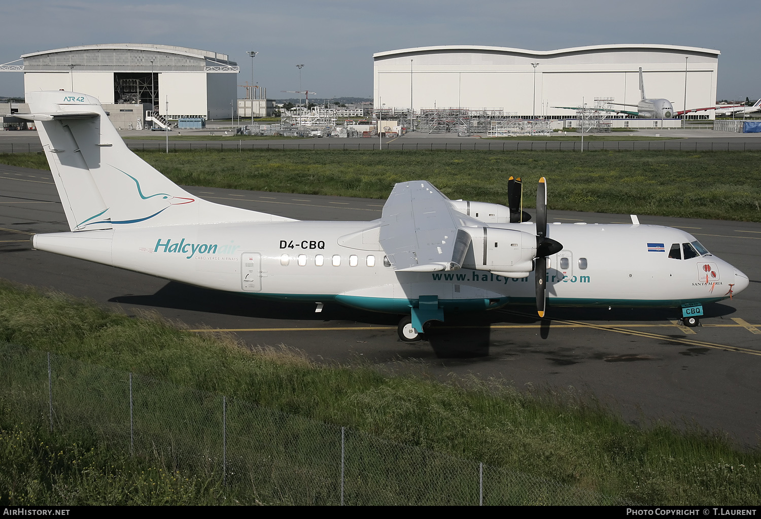 Aircraft Photo of D4-CBQ | ATR ATR-42-320 | Halcyon Air - Cabo Verde Airways | AirHistory.net #184258