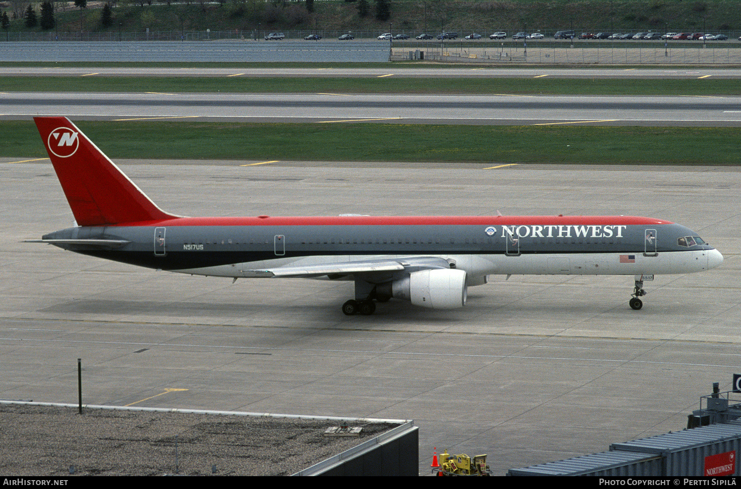 Aircraft Photo of N517US | Boeing 757-251 | Northwest Airlines | AirHistory.net #184264