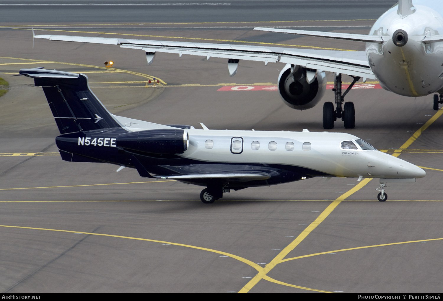 Aircraft Photo of N545EE | Embraer EMB-505 Phenom 300 | AirHistory.net #184268