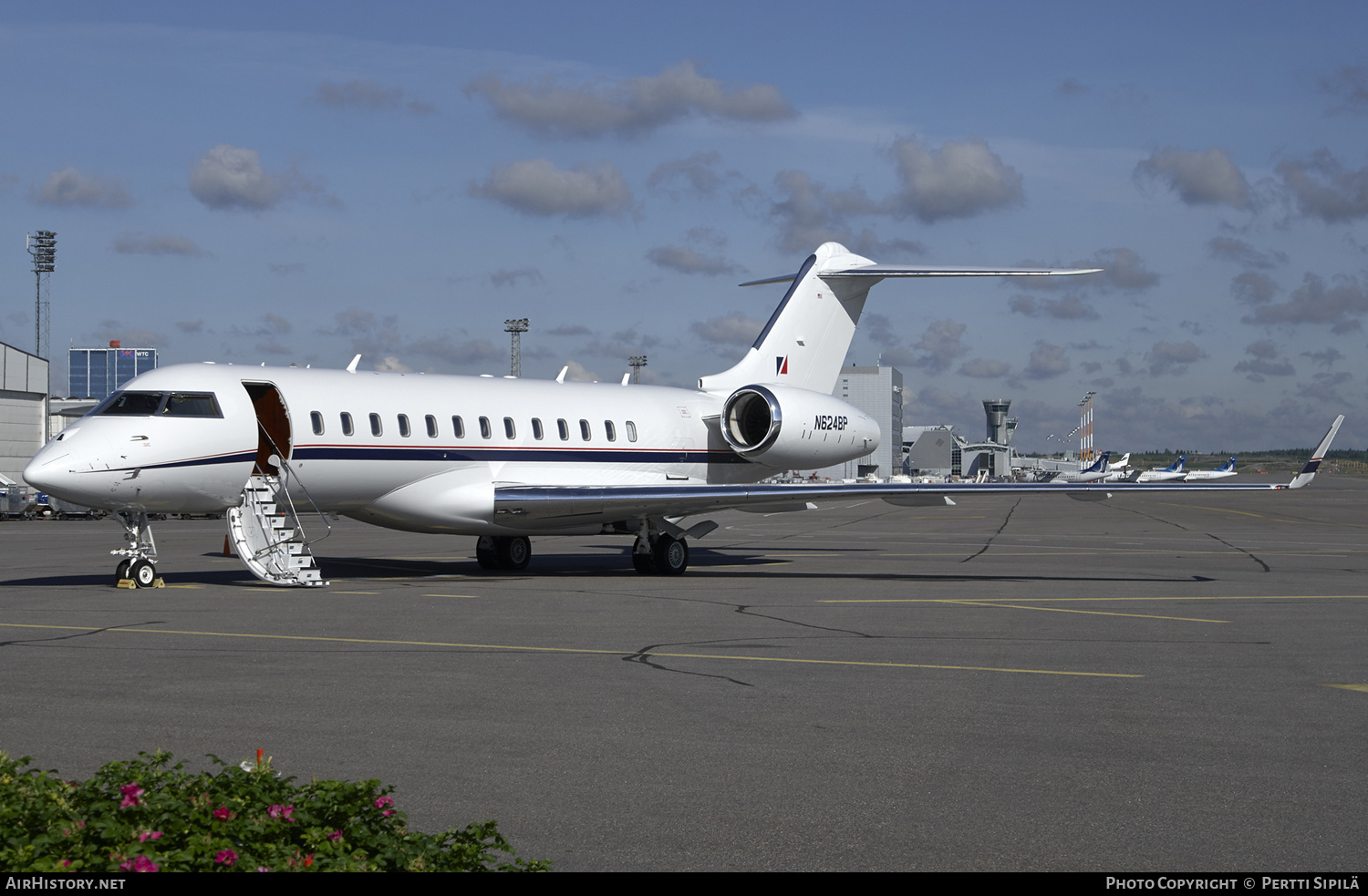 Aircraft Photo of N624BP | Bombardier Global Express XRS (BD-700-1A10) | AirHistory.net #184302