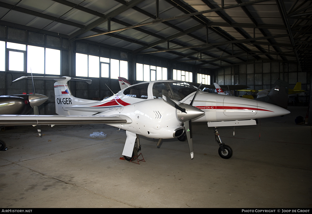 Aircraft Photo of OK-GER | Diamond DA42 Twin Star | AirHistory.net #184340