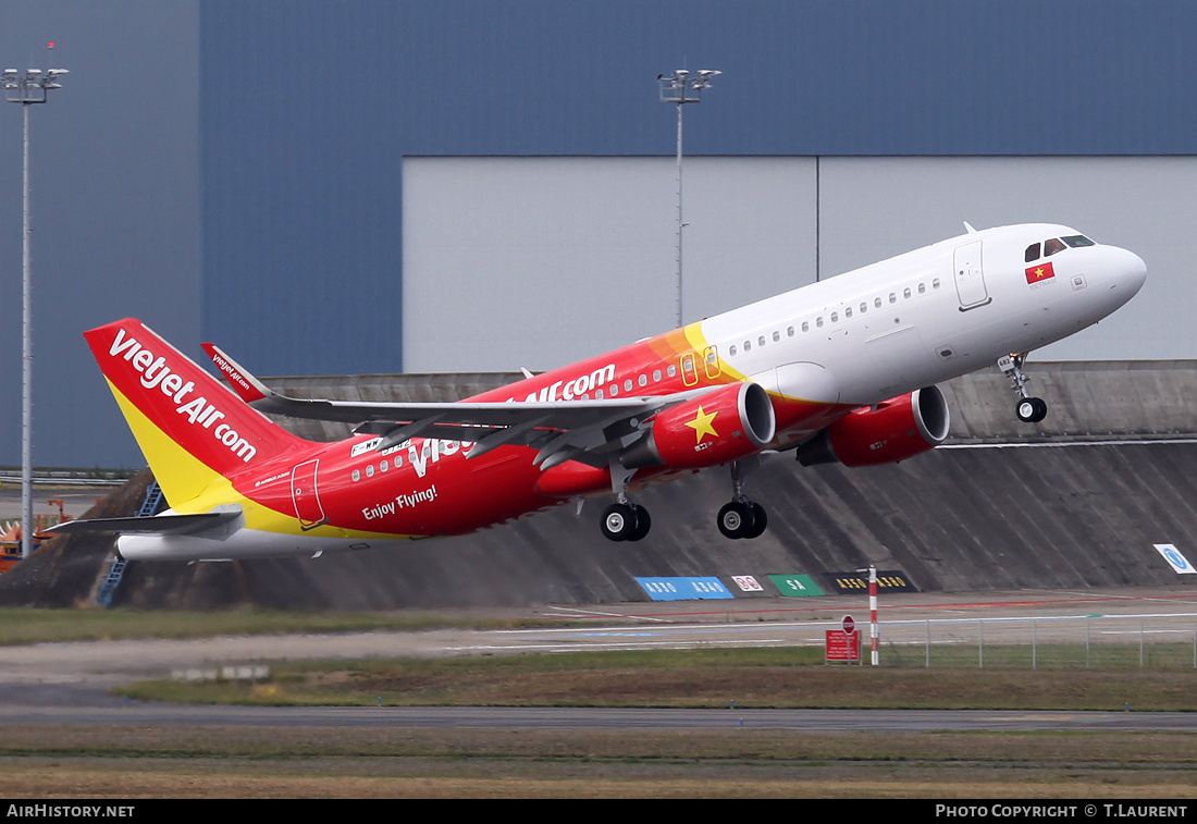 Aircraft Photo of F-WWDR | Airbus A320-214 | VietJet Air | AirHistory.net #184394