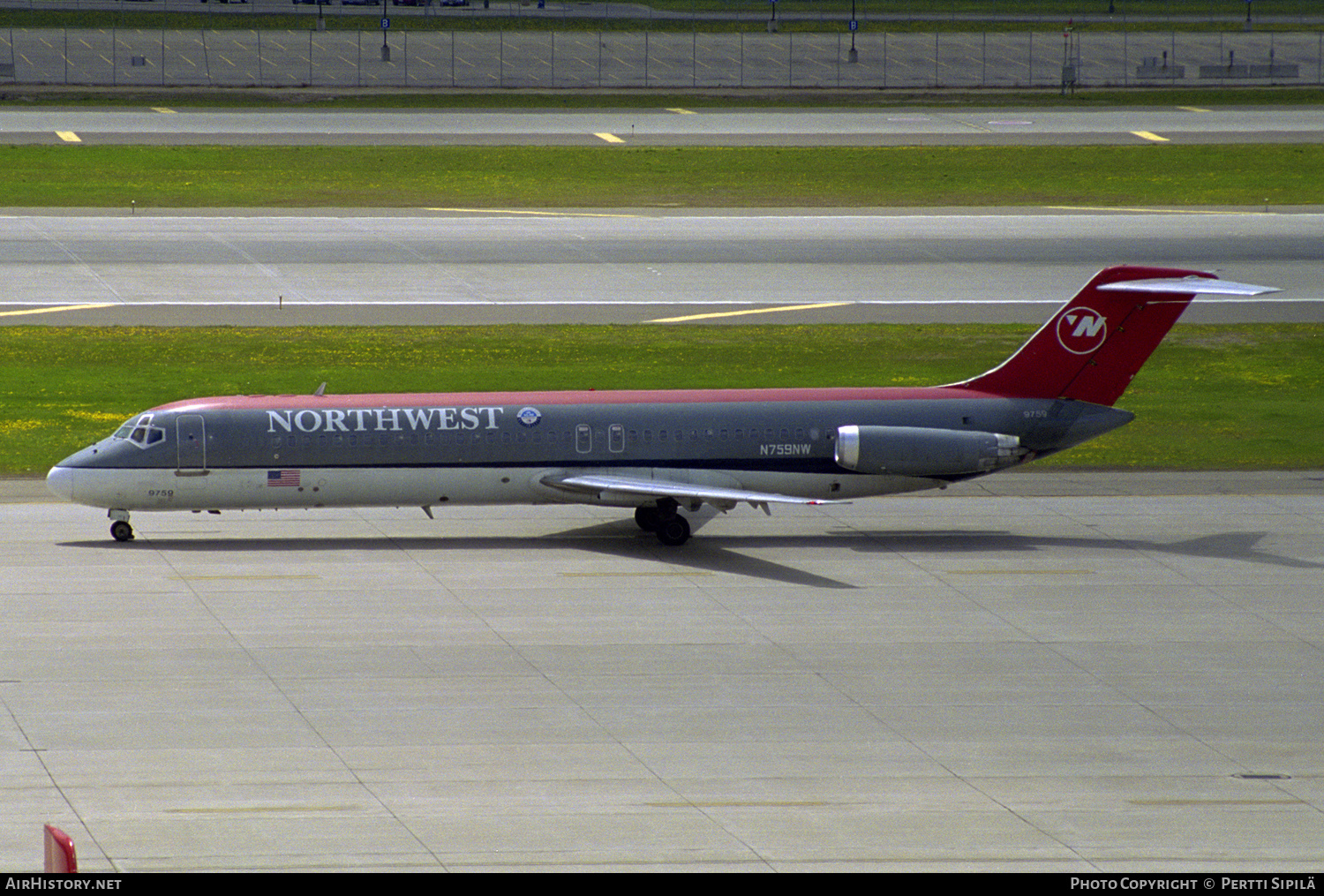 Aircraft Photo of N759NW | McDonnell Douglas DC-9-41 | Northwest Airlines | AirHistory.net #184446