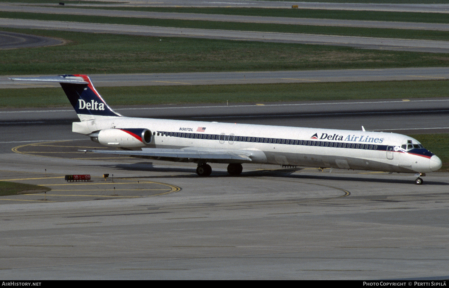 Aircraft Photo of N907DL | McDonnell Douglas MD-88 | Delta Air Lines | AirHistory.net #184560