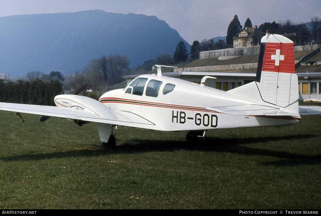 Aircraft Photo of HB-GOD | Beech B95 Travel Air | AirHistory.net #184594