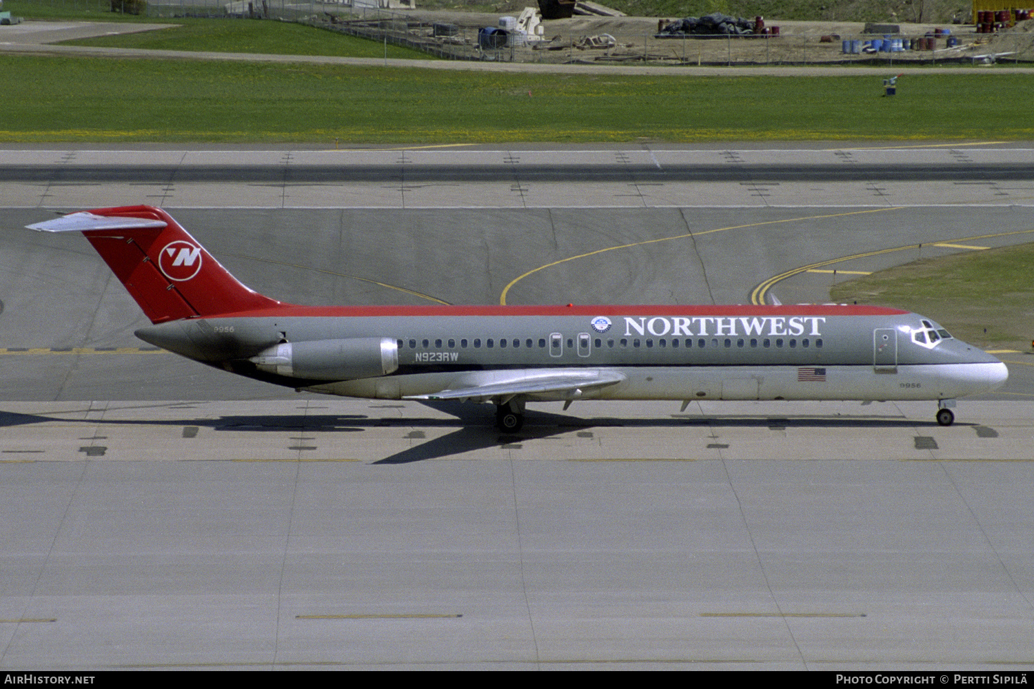 Aircraft Photo of N923RW | McDonnell Douglas DC-9-31 | Northwest Airlines | AirHistory.net #184621