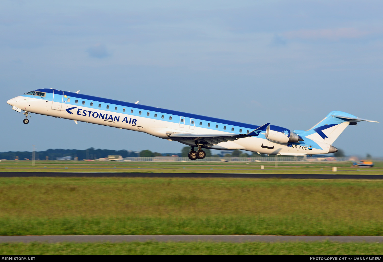Aircraft Photo of ES-ACC | Bombardier CRJ-900ER (CL-600-2D24) | Estonian Air | AirHistory.net #184711