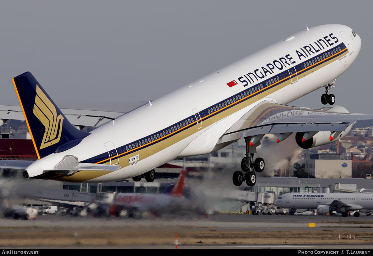 Aircraft Photo of F-WWYD | Airbus A330-343 | Singapore Airlines | AirHistory.net #184733