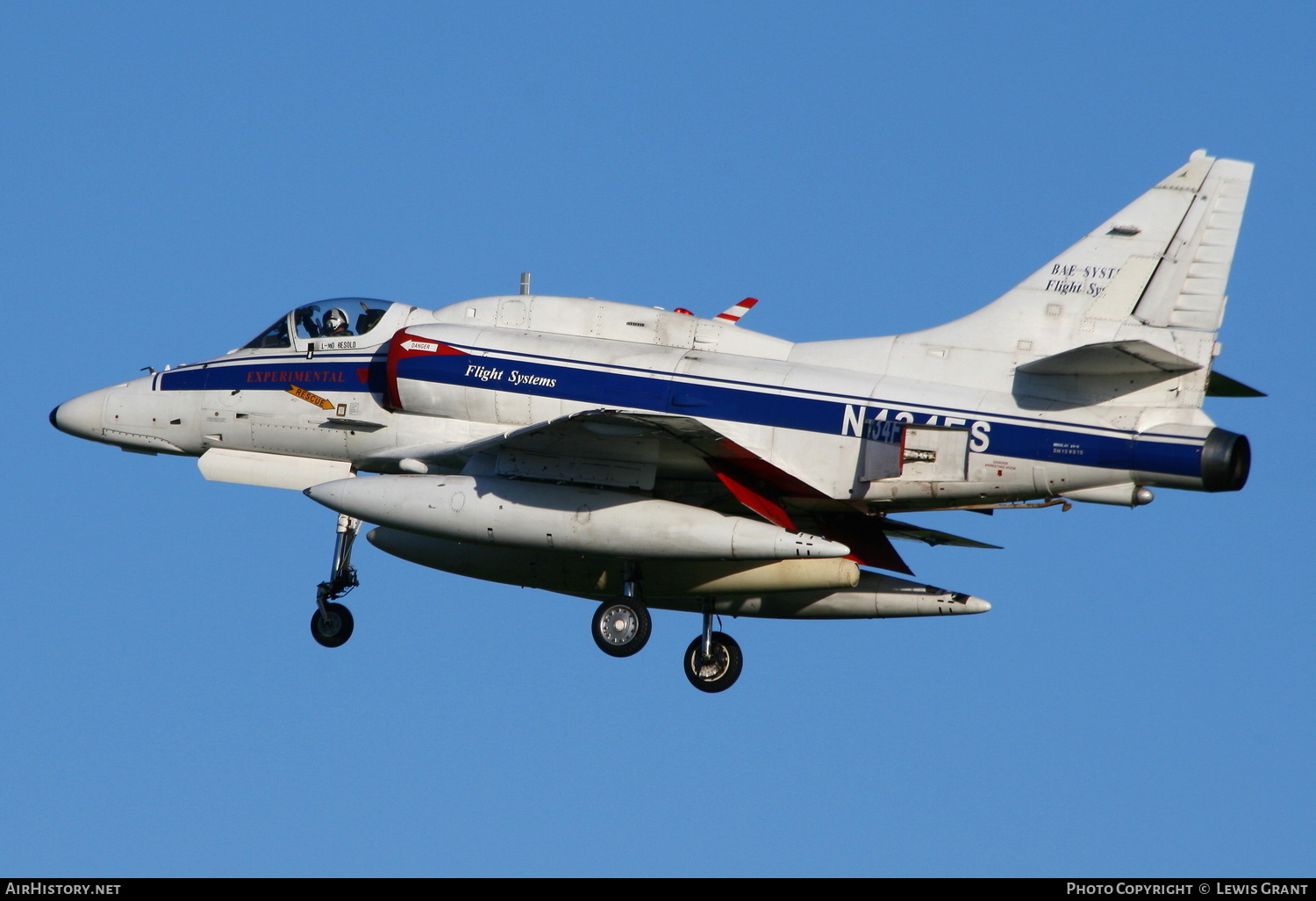 Aircraft Photo of N434FS | McDonnell Douglas A-4N Skyhawk II | BAE Systems Flight Systems | AirHistory.net #184876