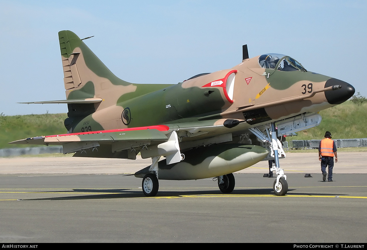 Aircraft Photo of 939 | Douglas A-4SU Skyhawk | Singapore - Air Force | AirHistory.net #185158