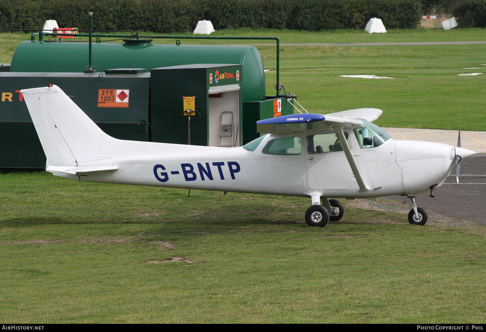 Aircraft Photo of G-BNTP | Cessna 172N Skyhawk | AirHistory.net #185226
