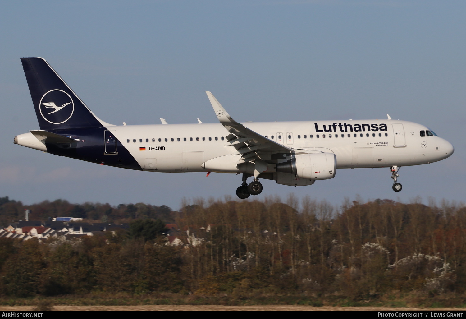 Aircraft Photo of D-AIWD | Airbus A320-214 | Lufthansa | AirHistory.net #185308