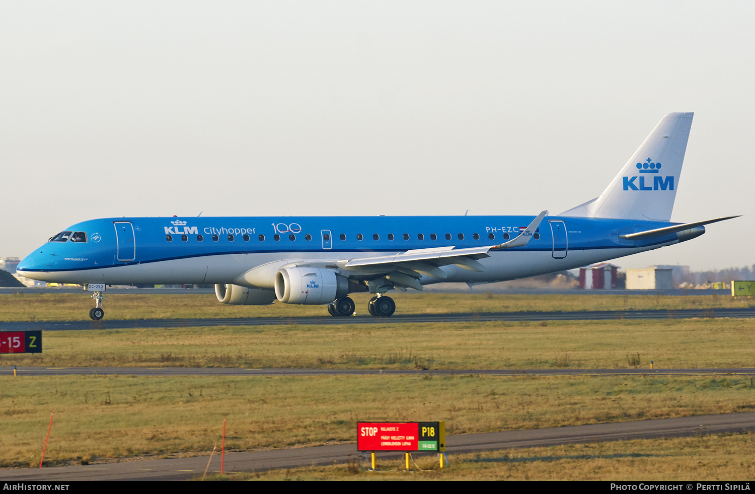 Aircraft Photo of PH-EZC | Embraer 190STD (ERJ-190-100STD) | KLM Cityhopper | AirHistory.net #185315
