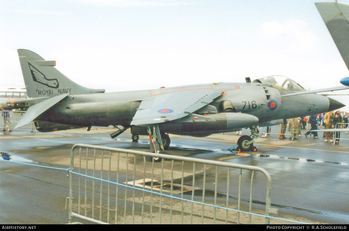 Aircraft Photo of ZE698 | British Aerospace Sea Harrier FRS1 | UK - Navy | AirHistory.net #185362