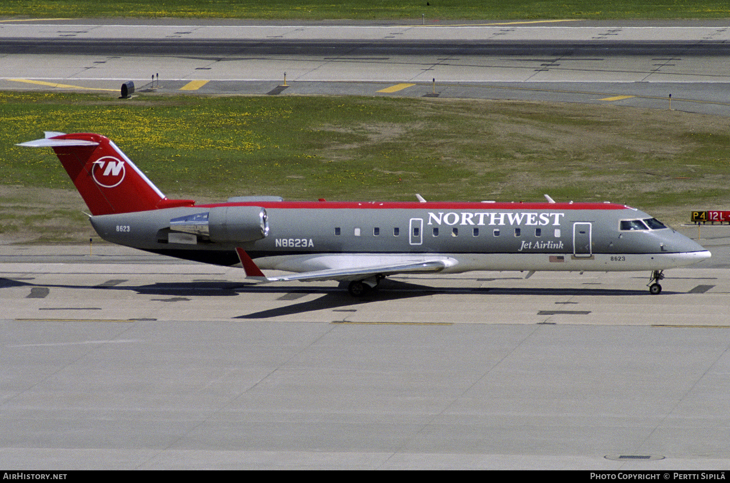 Aircraft Photo of N8623A | Bombardier CRJ-200ER (CL-600-2B19) | Northwest Jet Airlink | AirHistory.net #185443