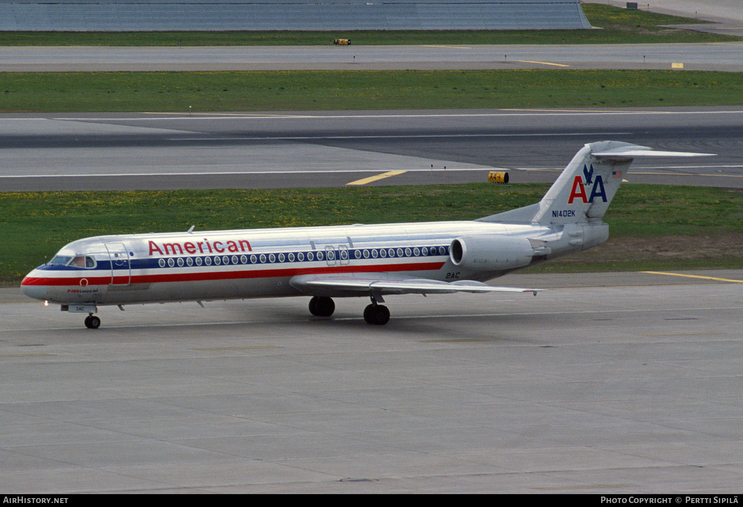 Aircraft Photo of N1402K | Fokker 100 (F28-0100) | American Airlines | AirHistory.net #185447