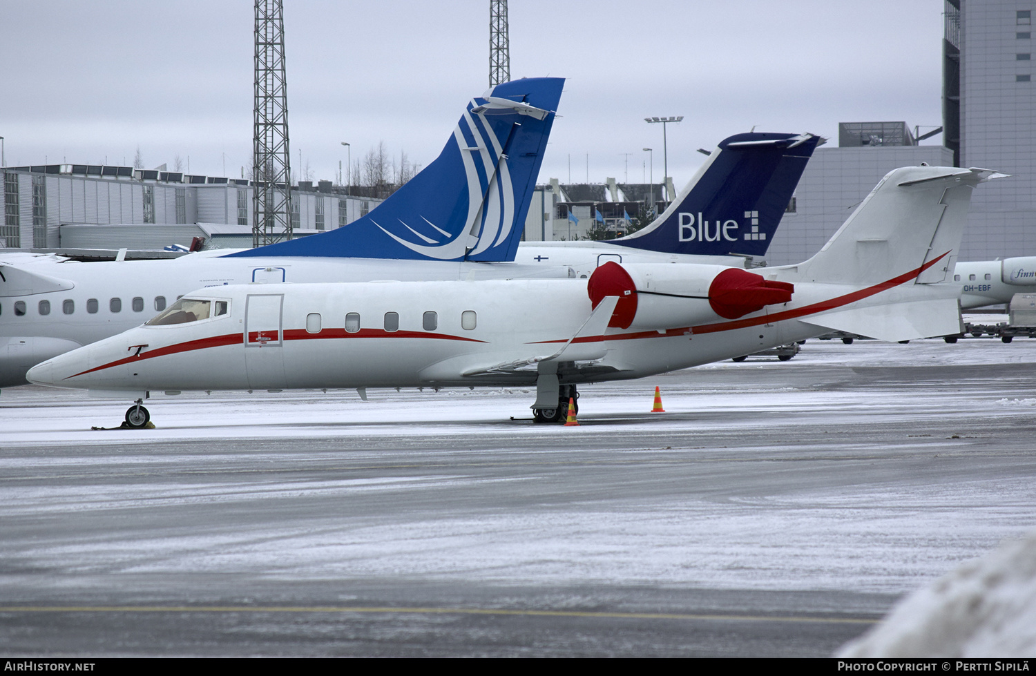 Aircraft Photo of N40075 | Learjet 60 | AirHistory.net #185568