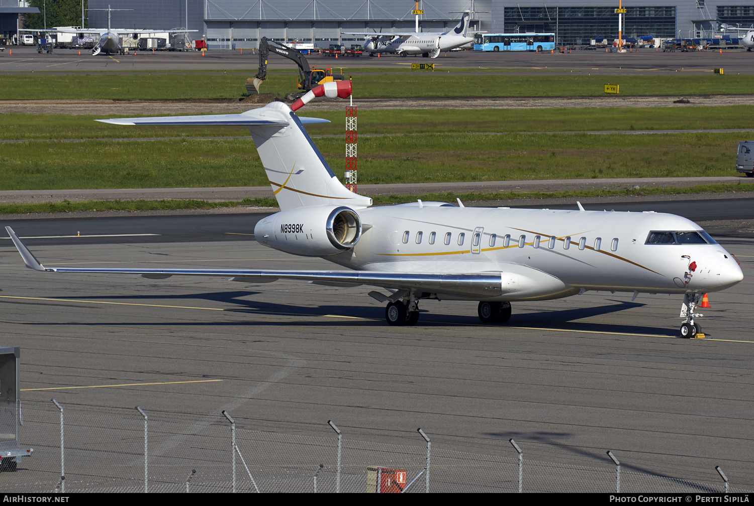 Aircraft Photo of N8998K | Bombardier Global 6000 (BD-700-1A10) | AirHistory.net #185572
