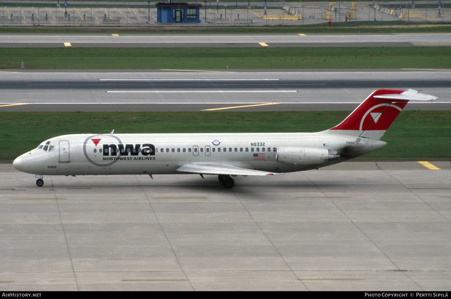 Aircraft Photo of N9332 | McDonnell Douglas DC-9-31 | Northwest Airlines | AirHistory.net #185581