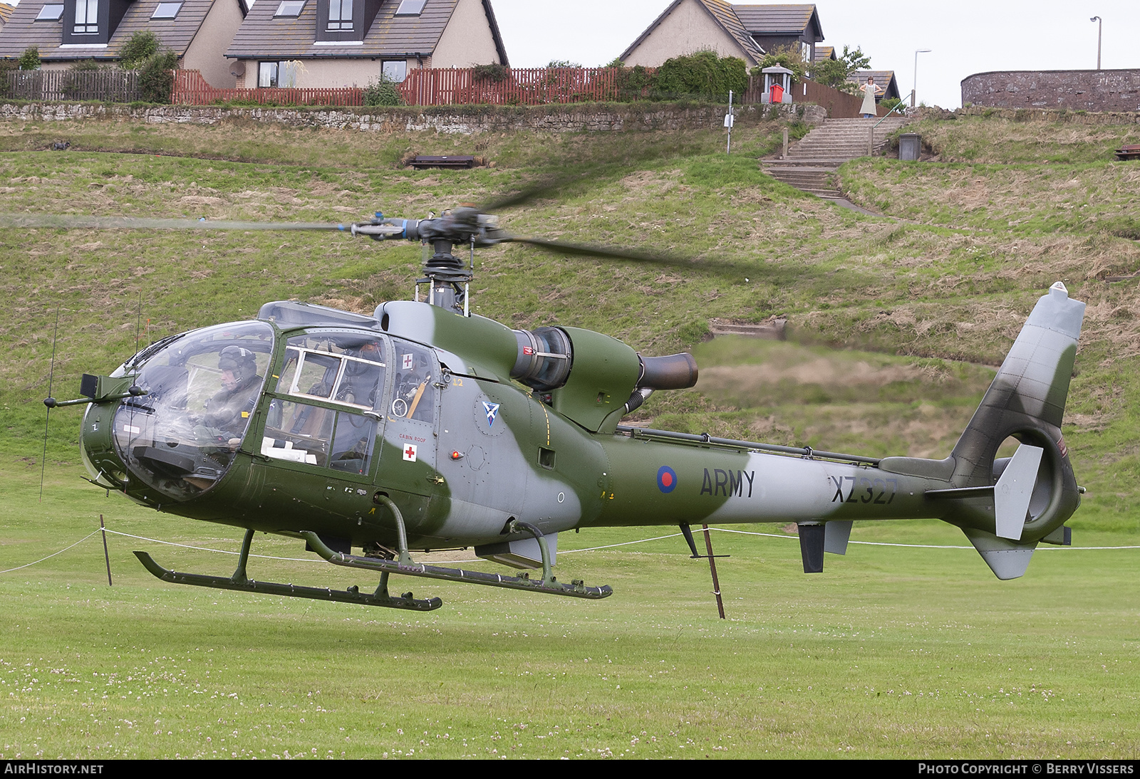 Aircraft Photo of XZ327 | Aerospatiale SA-341B Gazelle AH1 | UK - Army | AirHistory.net #185633