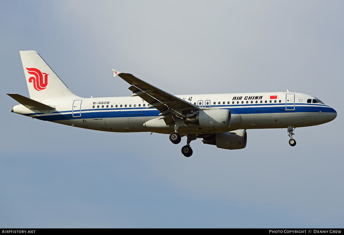 Aircraft Photo of B-6608 | Airbus A320-214 | Air China | AirHistory.net #185664