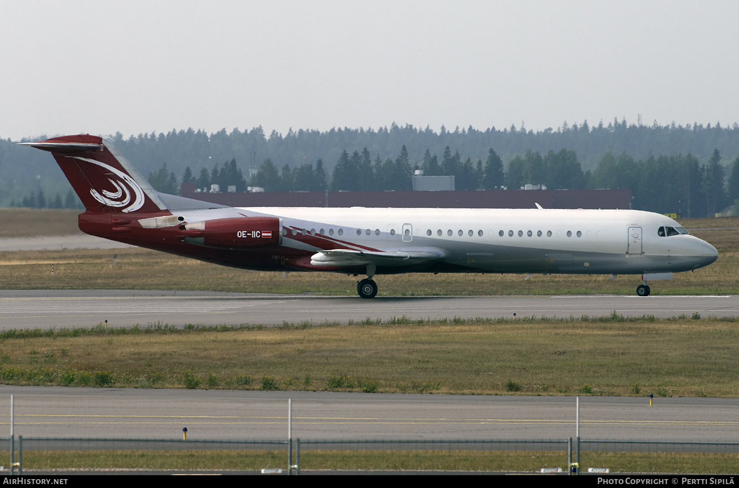Aircraft Photo of OE-IIC | Fokker 100 (F28-0100) | AirHistory.net #185780