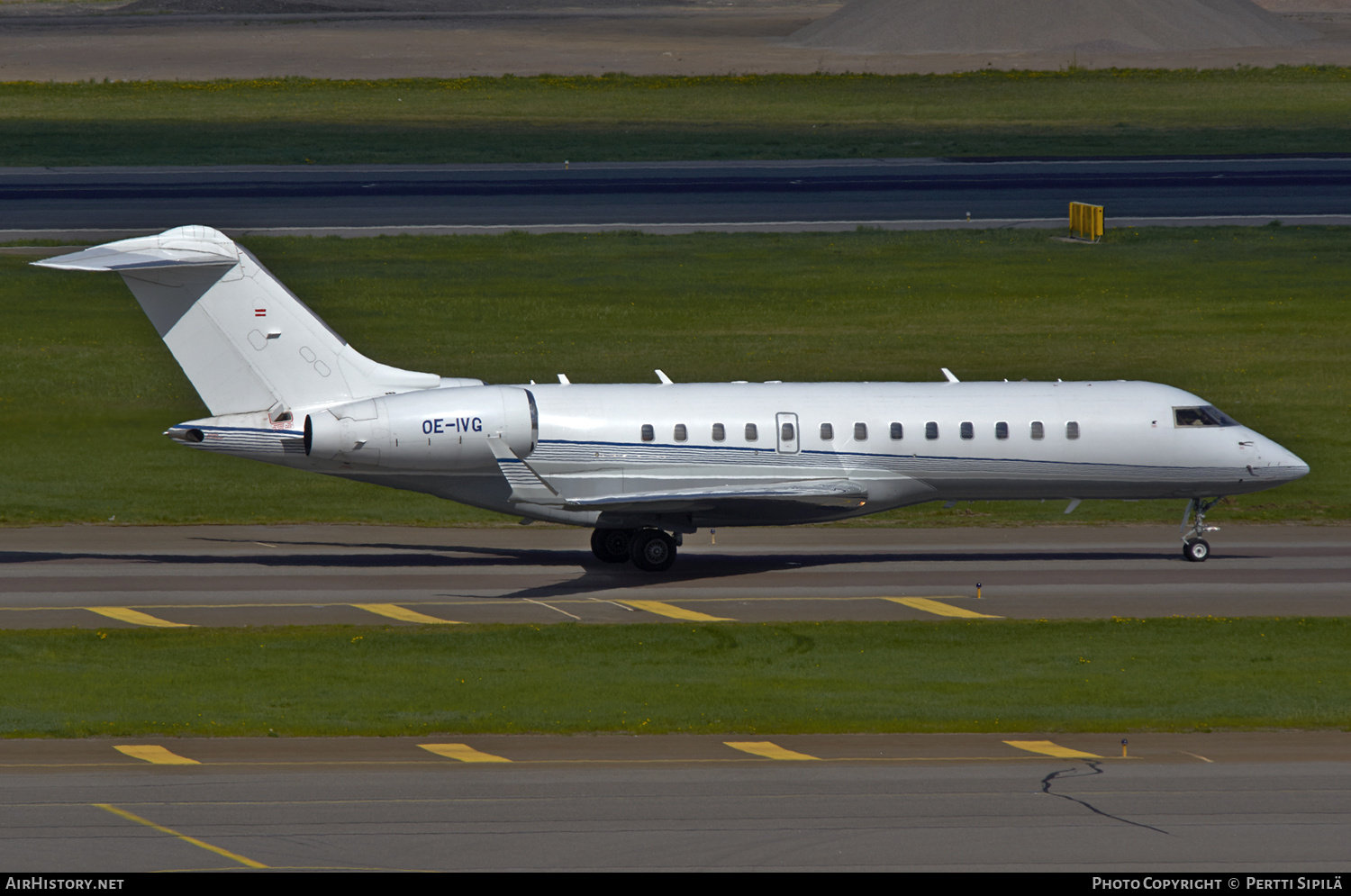 Aircraft Photo of OE-IVG | Bombardier Global Express (BD-700-1A10) | AirHistory.net #185848