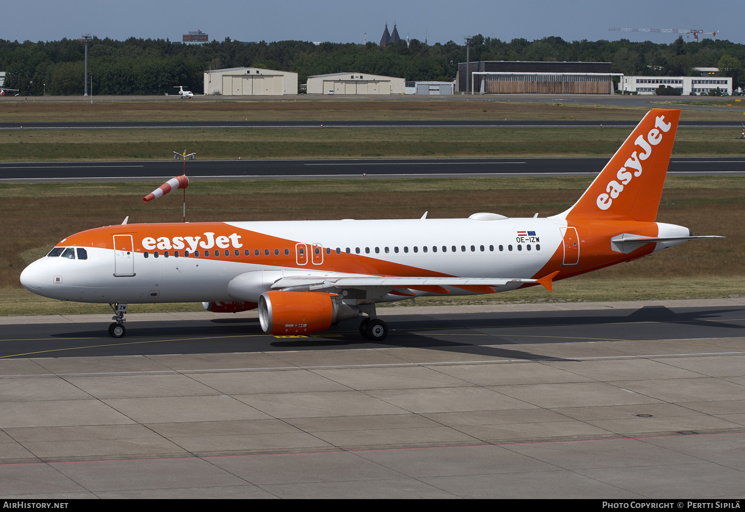 Aircraft Photo of OE-IZW | Airbus A320-214 | EasyJet | AirHistory.net #185943