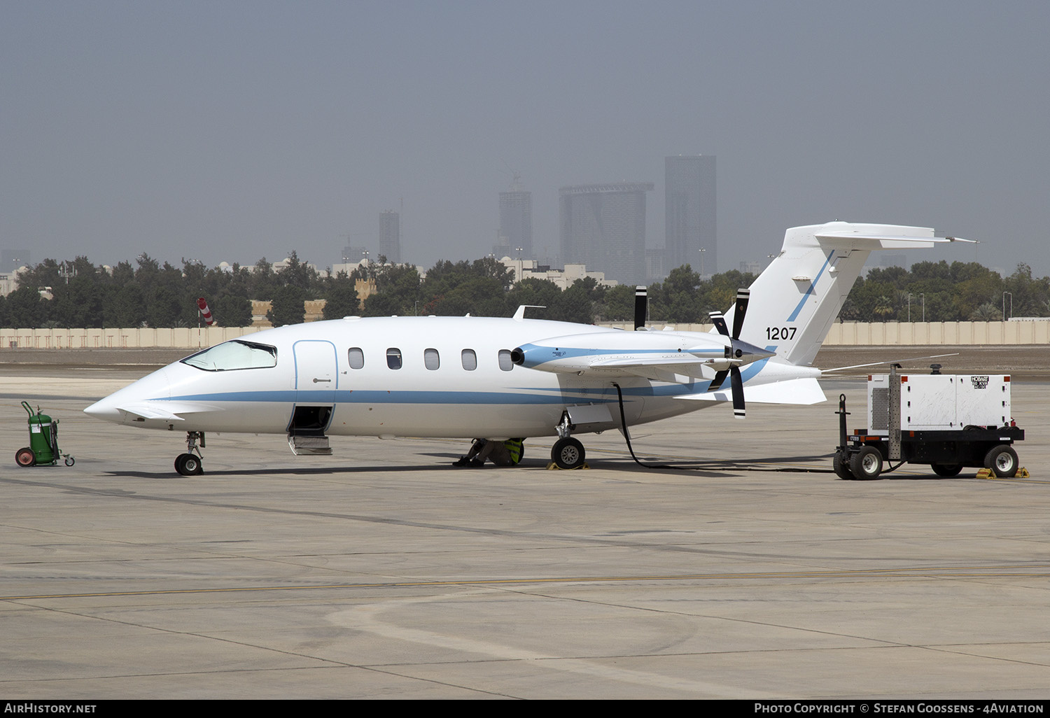 Aircraft Photo of 1207 | Piaggio P-180 Avanti | United Arab Emirates - Air Force | AirHistory.net #186327