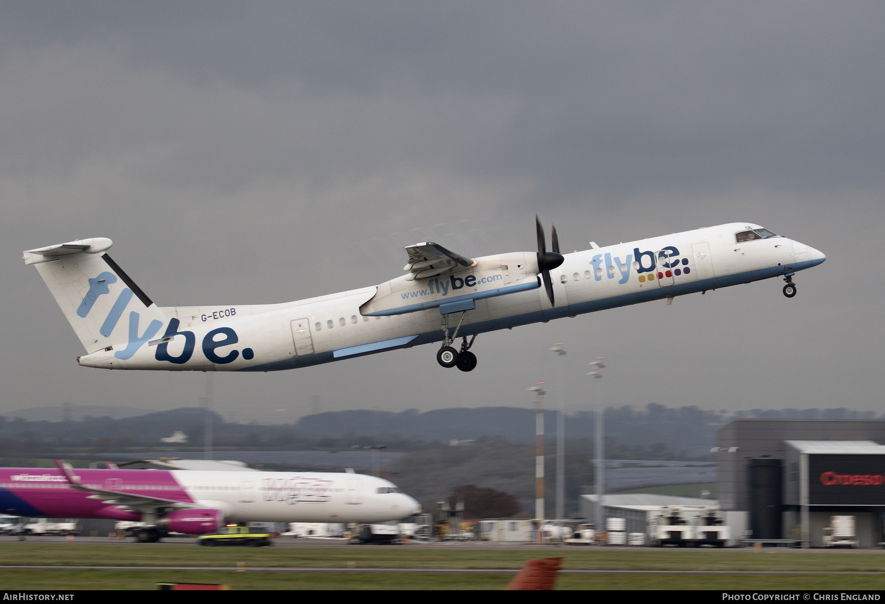 Aircraft Photo of G-ECOB | Bombardier DHC-8-402 Dash 8 | Flybe | AirHistory.net #186419