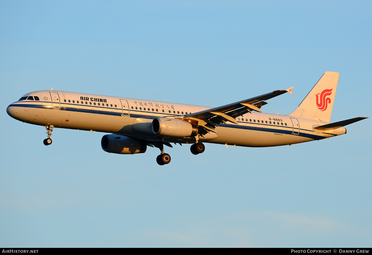 Aircraft Photo of B-6883 | Airbus A321-232 | Air China | AirHistory.net #186440