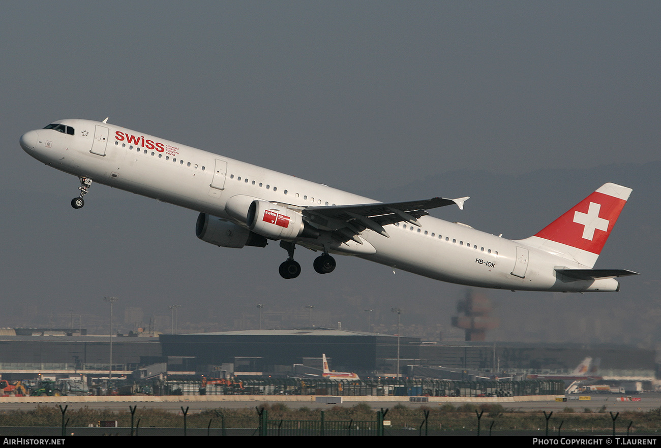 Aircraft Photo of HB-IOK | Airbus A321-111 | Swiss International Air Lines | AirHistory.net #186515