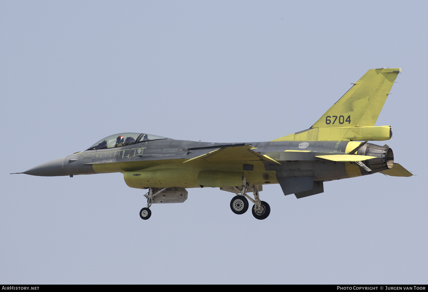 Aircraft Photo of 6704 | General Dynamics F-16V Fighting Falcon | Taiwan - Air Force | AirHistory.net #186626