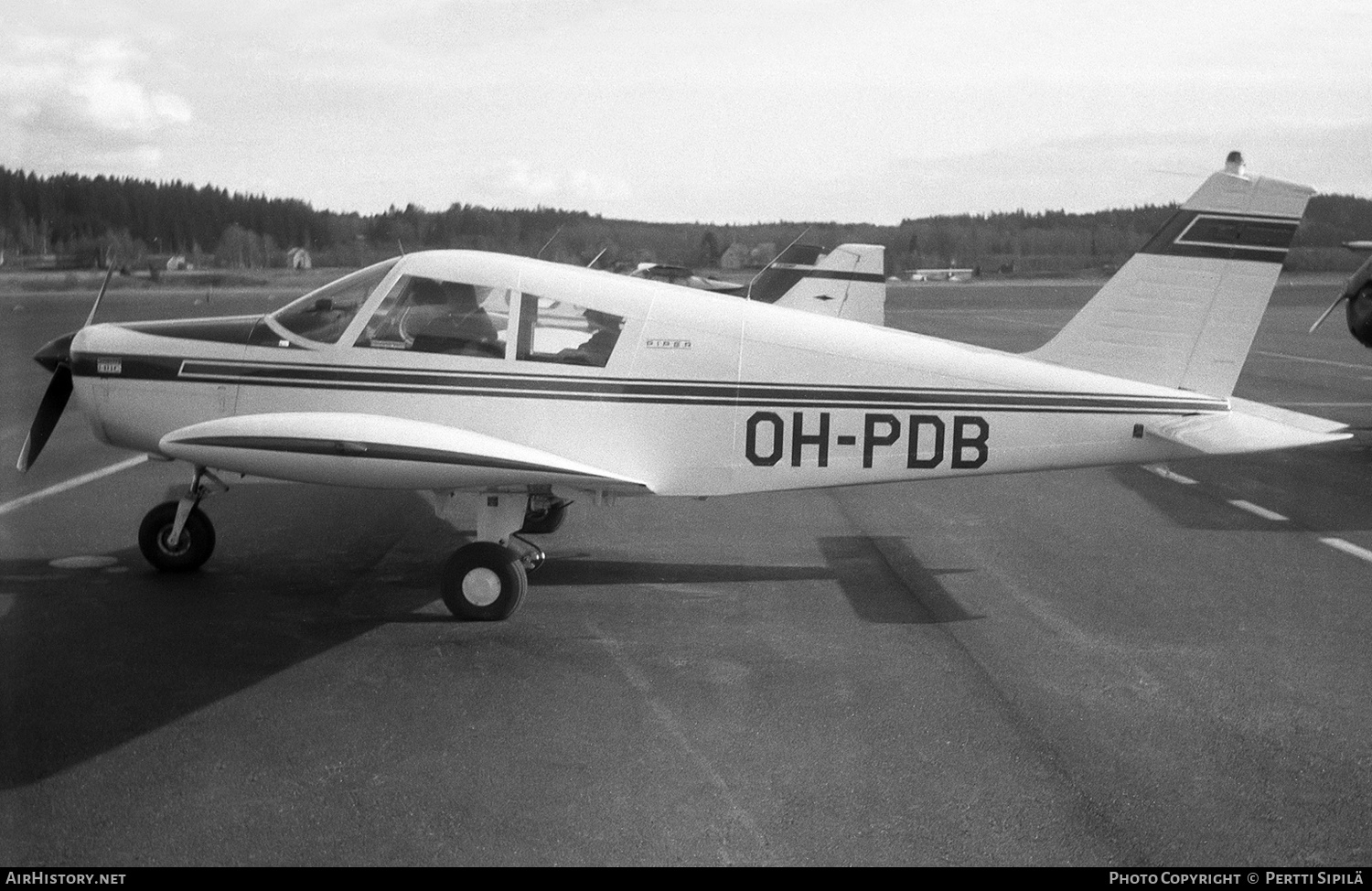 Aircraft Photo of OH-PDB | Piper PA-28-140 Cherokee C | AirHistory.net #186634