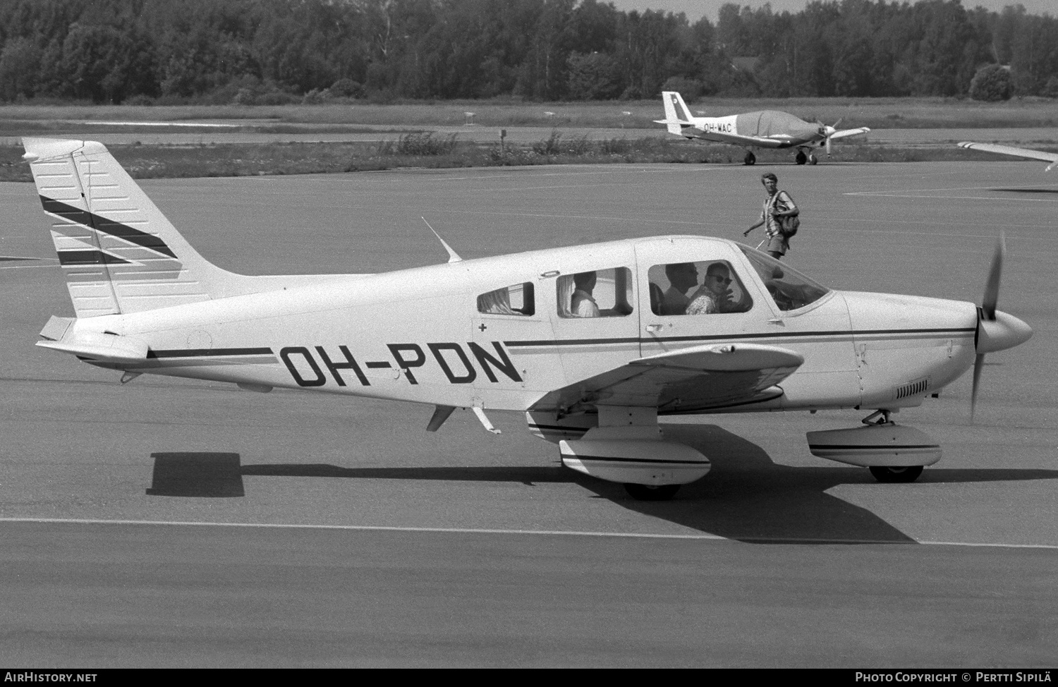 Aircraft Photo of OH-PDN | Piper PA-28-181 Cherokee Archer II | AirHistory.net #186638