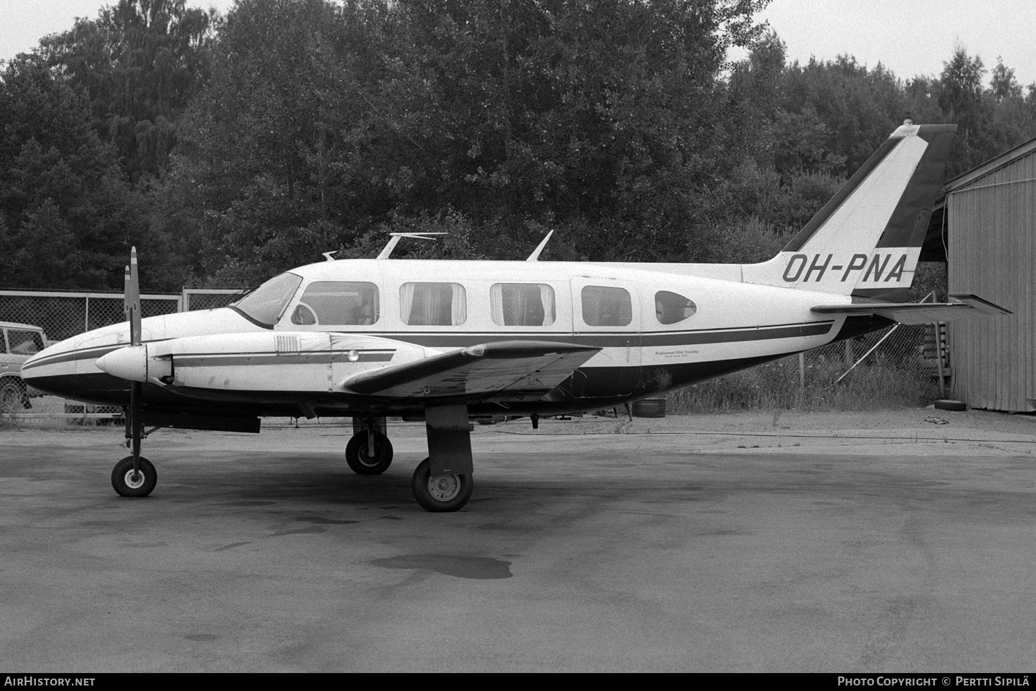 Aircraft Photo of OH-PNA | Piper PA-31-310 Navajo | AirHistory.net #186660