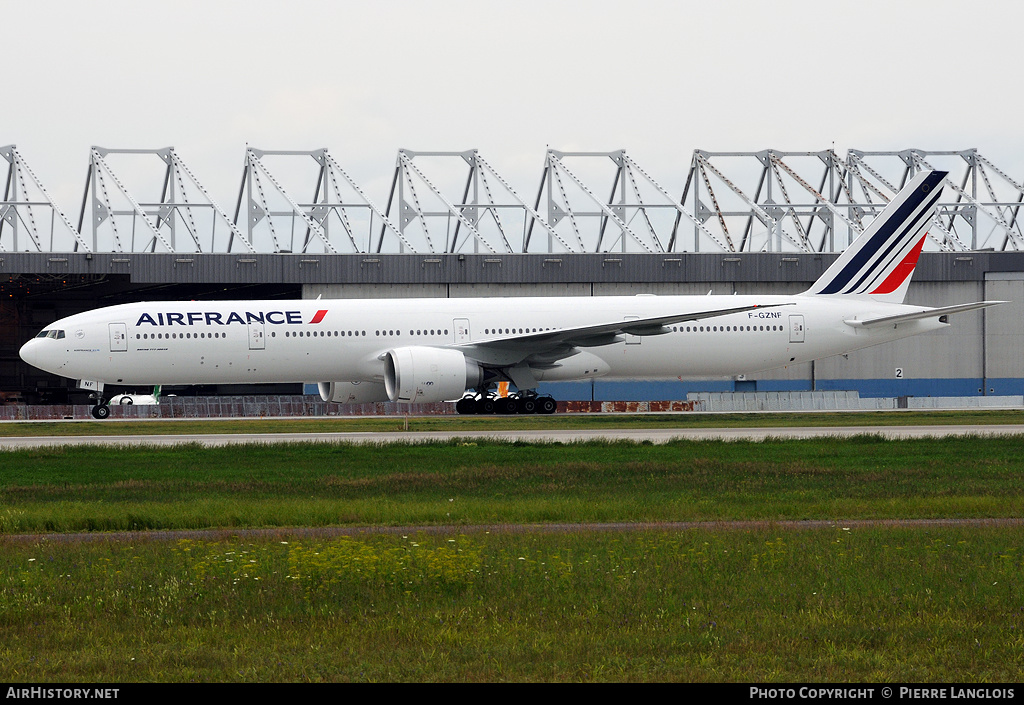 Aircraft Photo of F-GZNF | Boeing 777-328/ER | Air France | AirHistory.net #186668