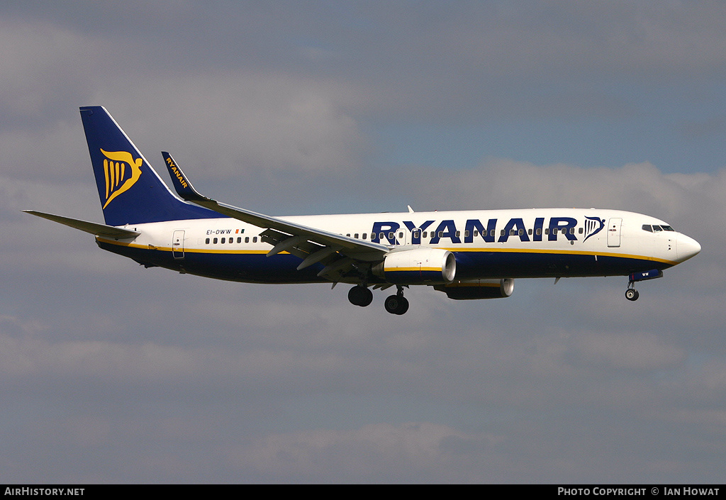 Aircraft Photo of EI-DWW | Boeing 737-8AS | Ryanair | AirHistory.net #186672