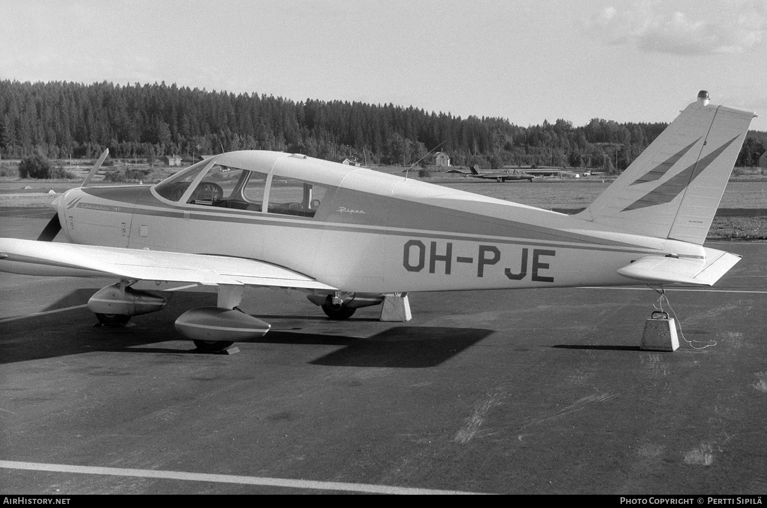 Aircraft Photo of OH-PJE | Piper PA-28-140 Cherokee | AirHistory.net #186711