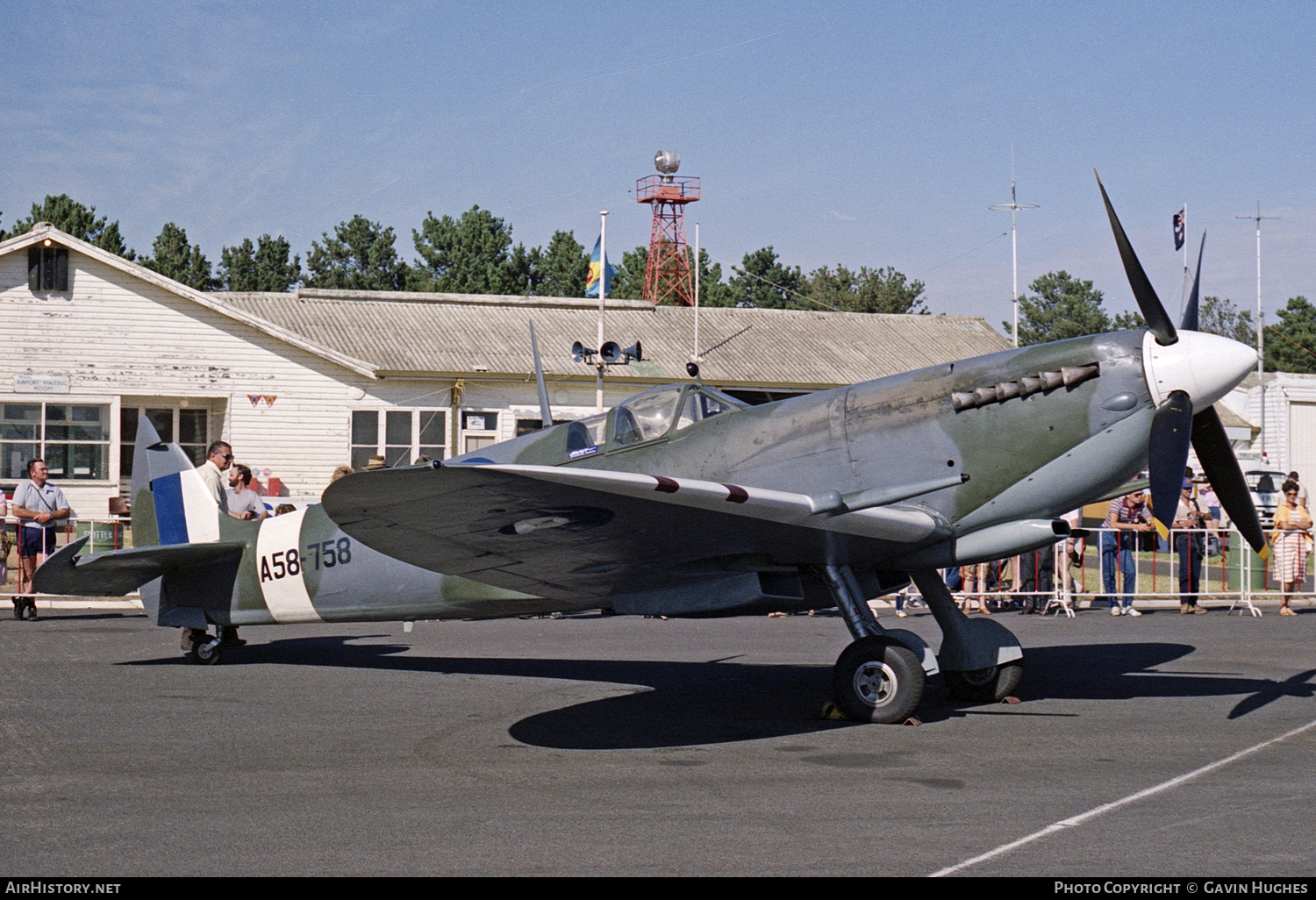 Aircraft Photo of VH-HET / A58-758 | Supermarine 359 Spitfire HF8C | Australia - Air Force | AirHistory.net #186825