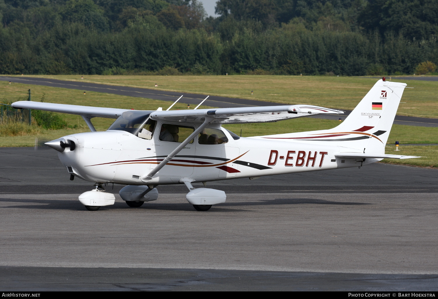 Aircraft Photo of D-EBHT | Cessna 172S Skyhawk SP | AirHistory.net #186886