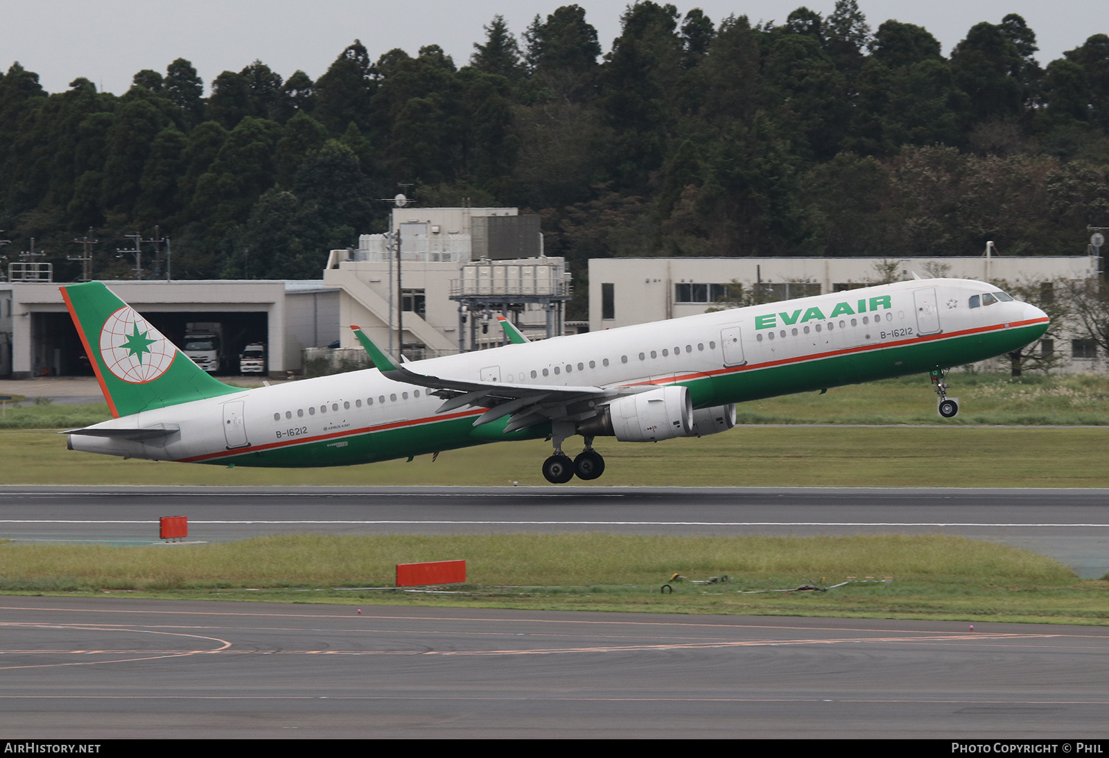 Aircraft Photo of B-16212 | Airbus A321-211 | EVA Air | AirHistory.net #186935