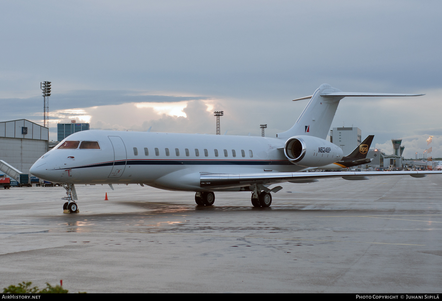 Aircraft Photo of N624BP | Bombardier Global Express XRS (BD-700-1A10) | AirHistory.net #187053