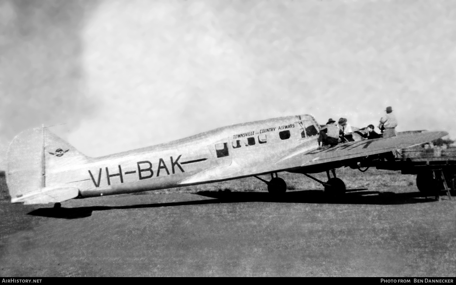Aircraft Photo of VH-BAK | Avro 652A Anson II | Townsville and Country Airways | AirHistory.net #187090