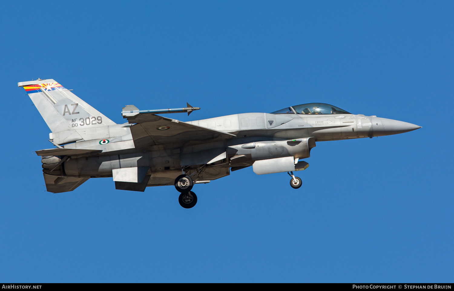 Aircraft Photo of 3029 / AF00-3029 | Lockheed Martin F-16E Fighting Falcon | United Arab Emirates - Air Force | AirHistory.net #187225