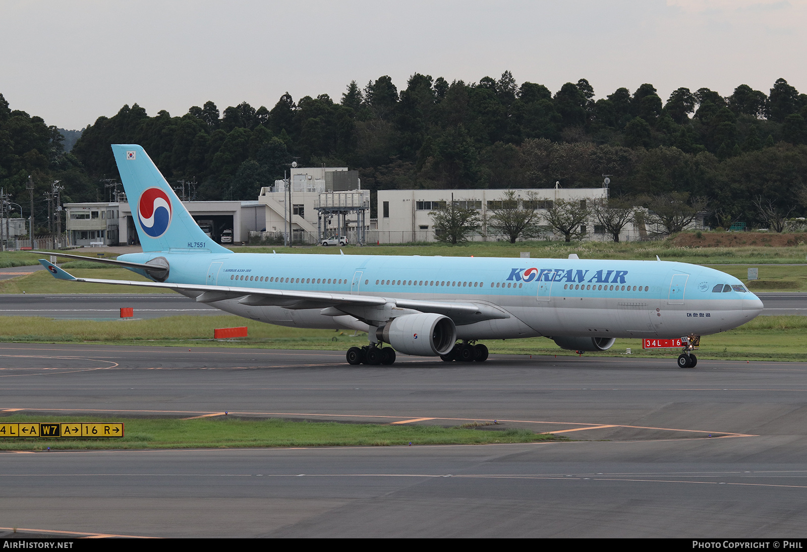 Aircraft Photo of HL7551 | Airbus A330-322 | Korean Air | AirHistory.net #187321