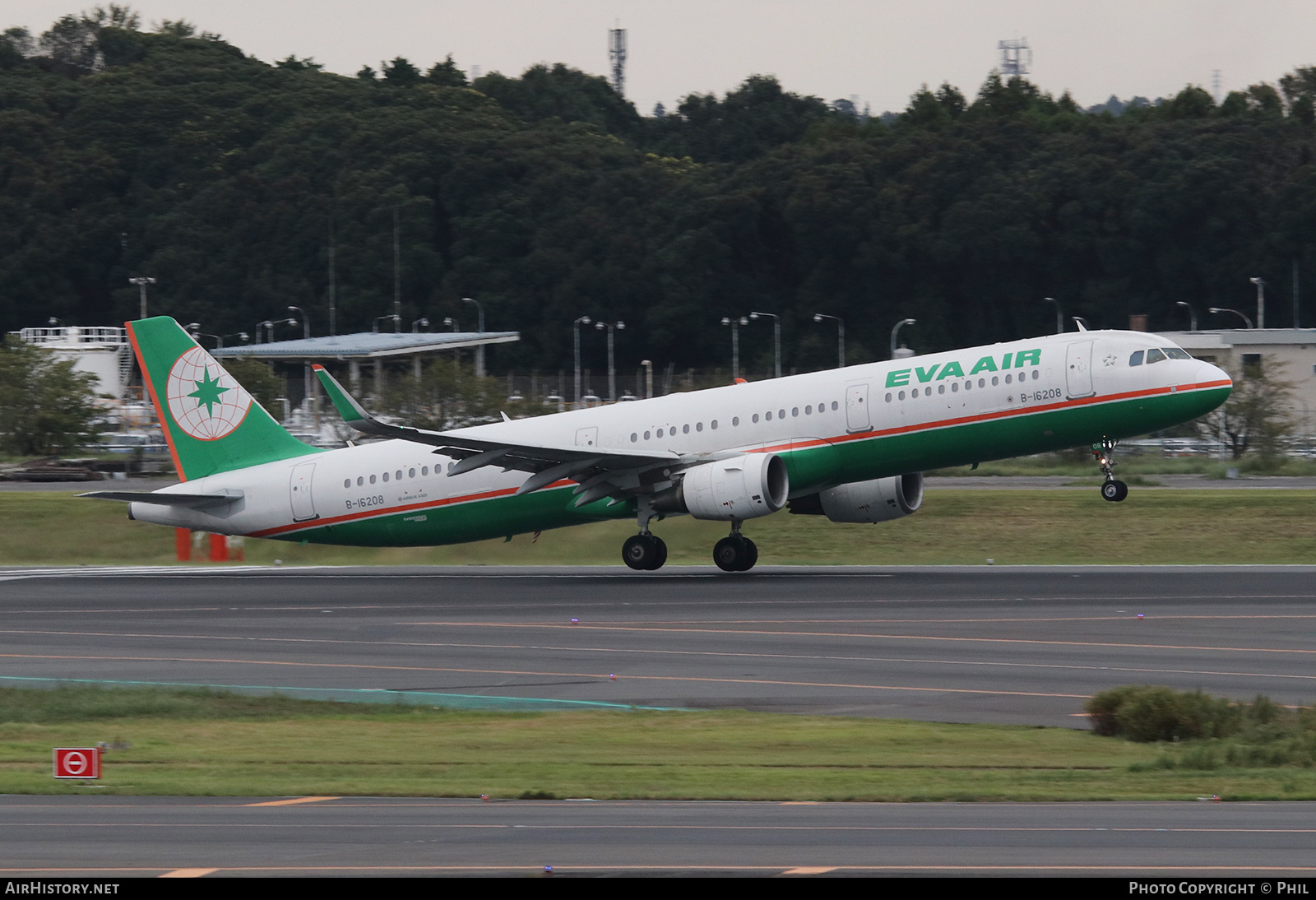 Aircraft Photo of B-16208 | Airbus A321-211 | EVA Air | AirHistory.net #187324
