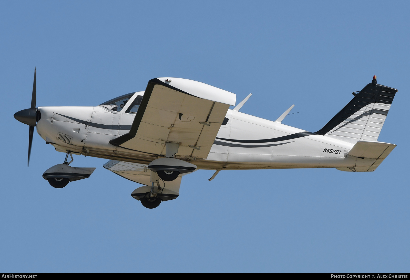 Aircraft Photo of N4520T | Piper PA-28-180 Cherokee B | AirHistory.net #187373